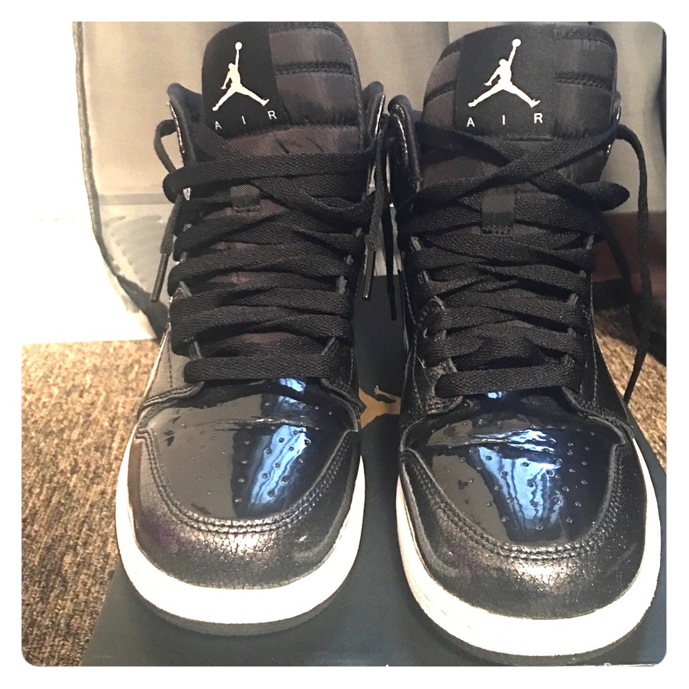 Air Jordan 1 Retro High BG